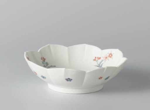 Scalloped dish with flower motifs