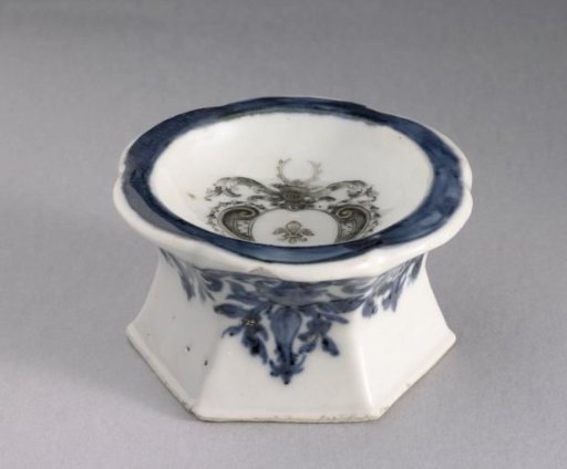 Salt cellar with the arms of the Swellengrebel family