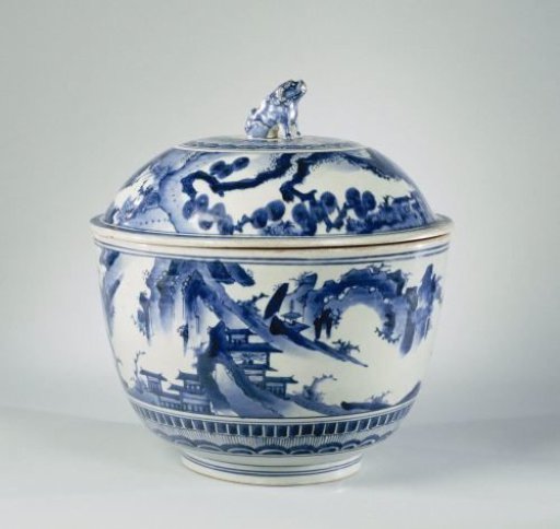 Large covered bowl with a continuous landscape with pavilions, mountains and trees