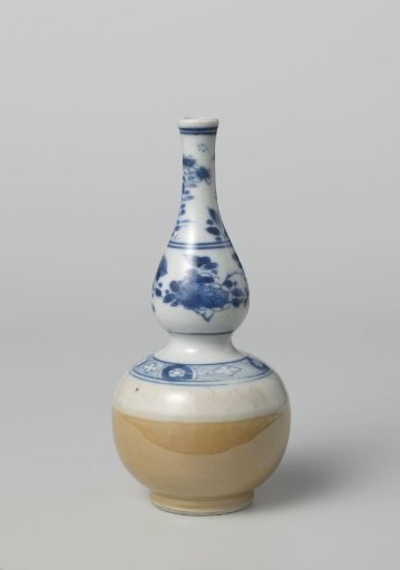 Bottle vase with light brown and flower sprays