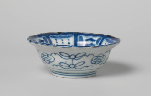 Bowl with a qilin and European figures and tassels in a panel decoration