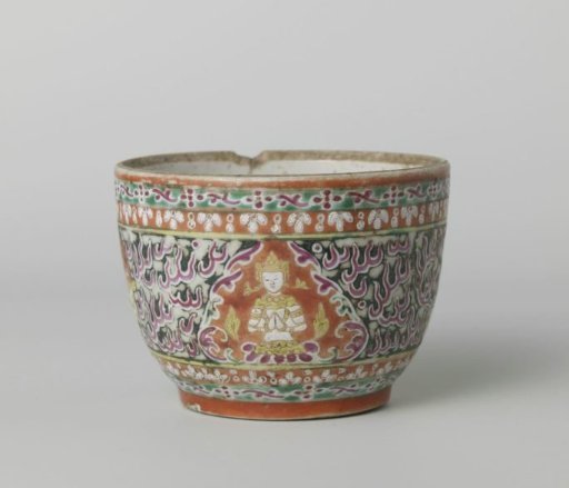 Straight-sided bowl with Buddhist figures and cloud motifs between ornamental borders