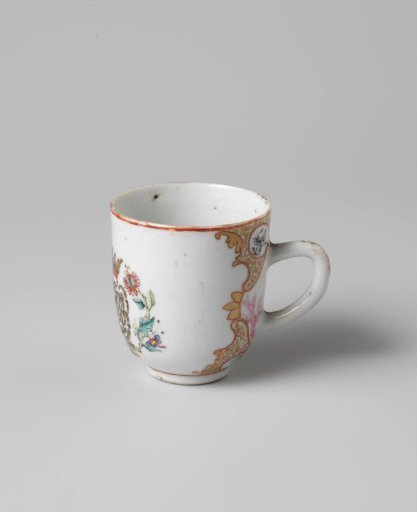 Cup with handle with a crowned, illegible monogram surrounded by two flower sprays