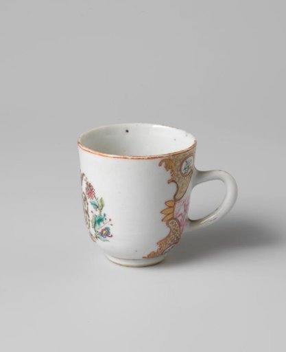 Cup with handle with a crowned, illegible monogram surrounded by two flower sprays