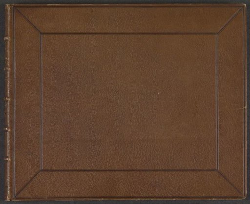 Album met architectuurperspectieven in ovale omlijstingen voor intarsia en een serie waterputten naar ontwerpen van Hans Vredeman de Vries
