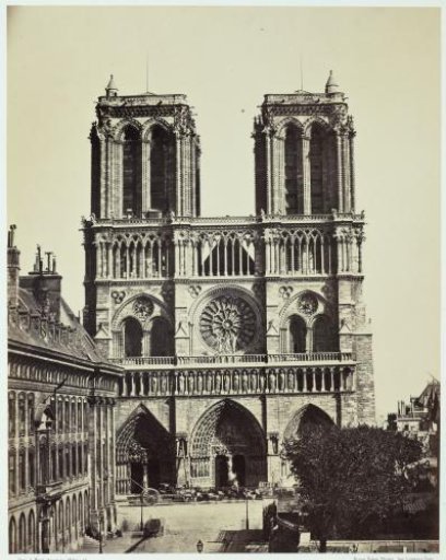 Front view of Notre Dame in Paris