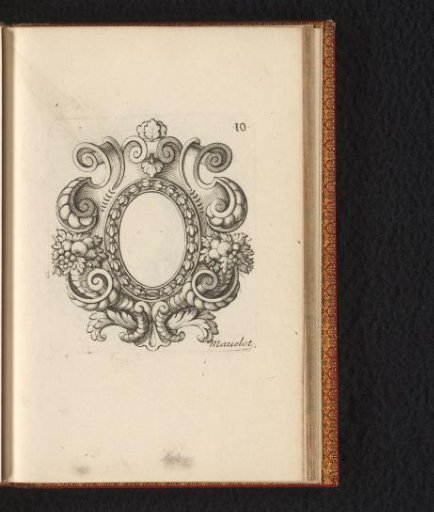 Cartouche with two cornucopias