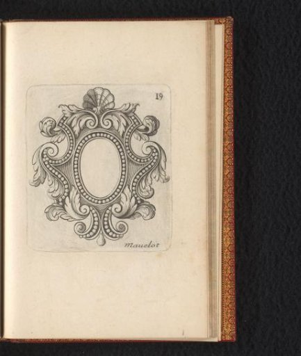 Cartouche with shell and pearl borders