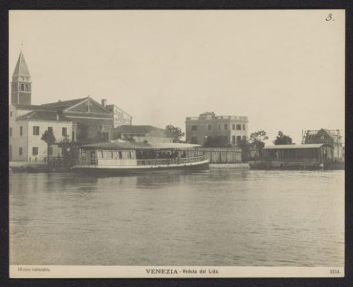 View of the harbor of the Lido