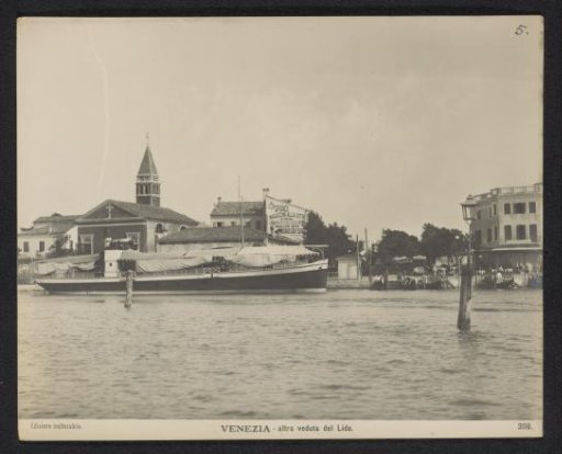 View of the quay of the Lido