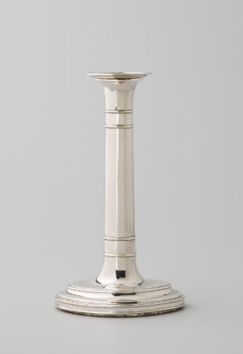 Candelabrum, oval, decorated with rings