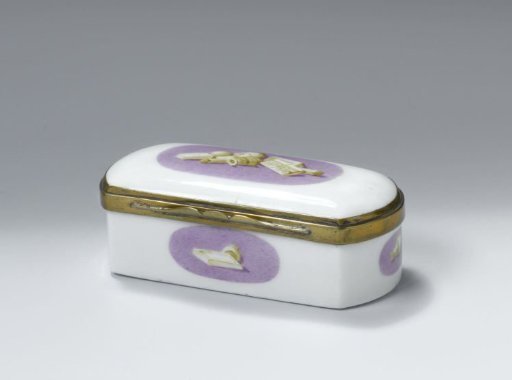 Snuffbox