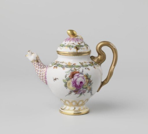 Teapot, painted with flower bouquets