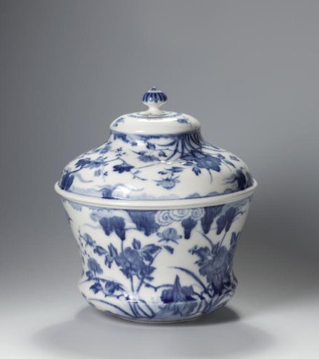 Lid of a punch bowl, painted with peonies, prunus, rocks, and clouds