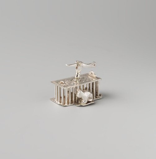 Silver mouse trap with cat