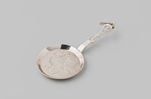 Silver frying pan