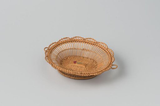 Basket, oval, made of split willow twigs