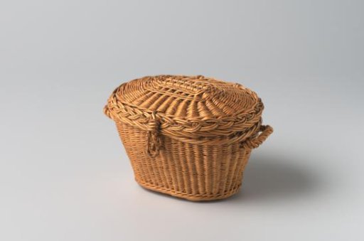 Locking basket made of unsplit willow twigs