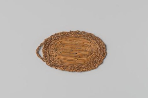 Floor mat, oval, of rush