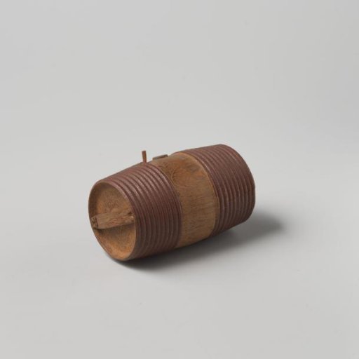 Wine cask of oak