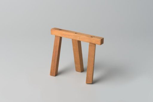 Support of walnut