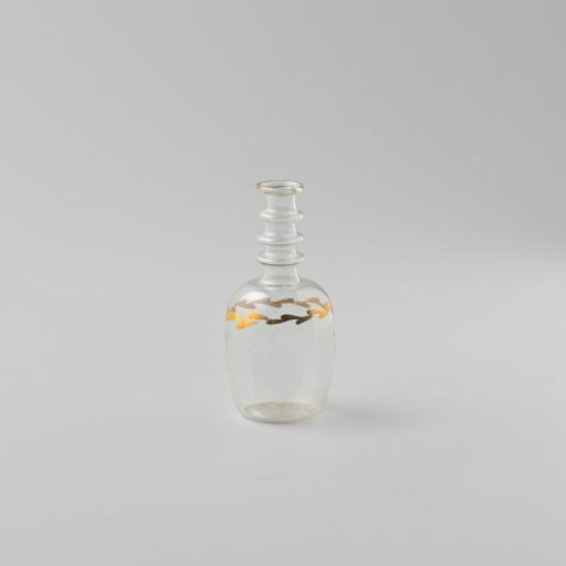 Flask or carafe, with a leafy vine in gold on the shoulder