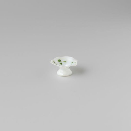 Kwispedoor, painted with flowers in green and red
