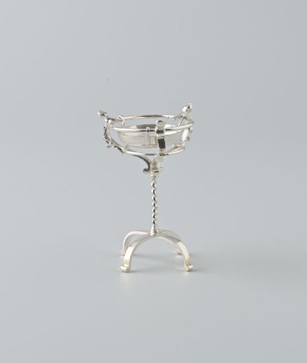 Stand for silver chamber pot or basin