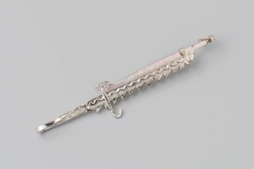 Silver scoop