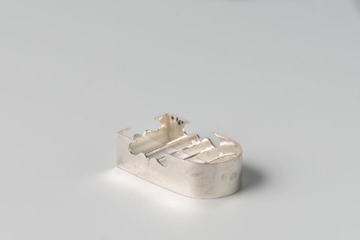 Silver grate