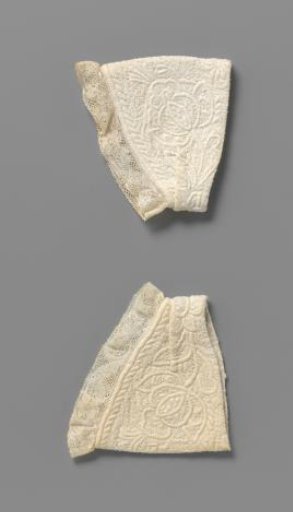 Sleeve of white linen with Zaan embroidery and Flemish lace