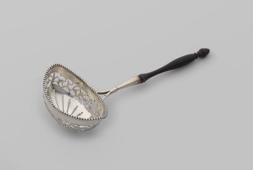 Sugar spoon with oval, pierced bowl with pearl border and wooden handle