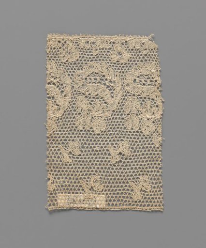 Steel bobbin lace with Parisian ground
