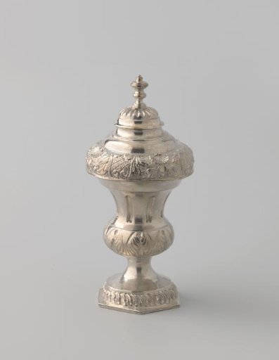 Tea caddy