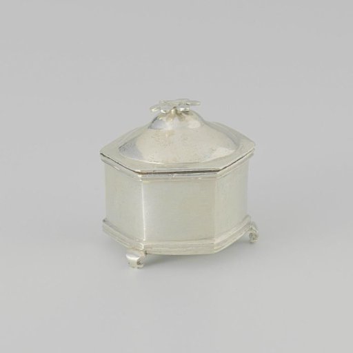 Tobacco Pot