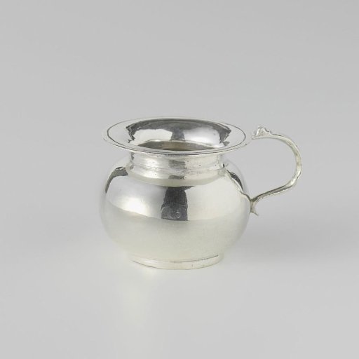Water pot
