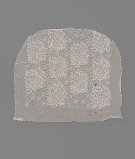 Bonnet of tulle stuffing