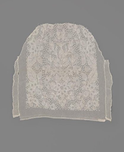 Tulle-stuffed cap