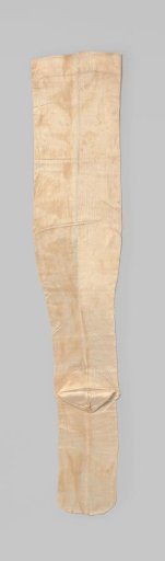 Stocking of white silk in stocking stitch, with two narrow pink stripes at the top and two embroidered decorative lines at the bottom, ending in a diamond in cross-stitch