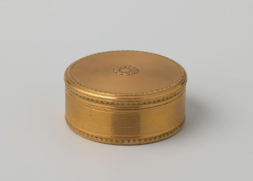 Round Gold Snuff or Powder Box