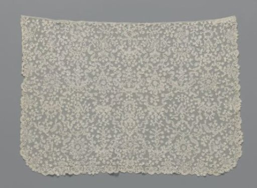 Bobbin Lace Collar with a Symmetrical Pattern of Candelabras or Flower Baskets Surrounded by Swags of Volute