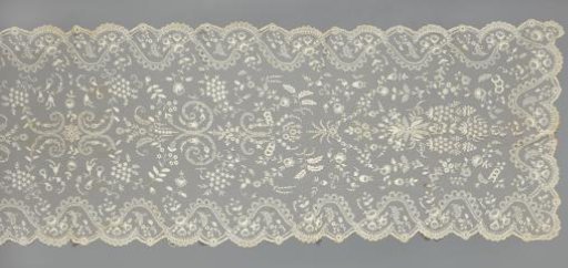 Veil of machine-made tulle with tambour work