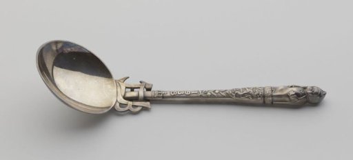Birth spoon decorated on the handle and featuring a monogram