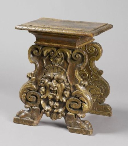 Tabouret of Gilded Poplar