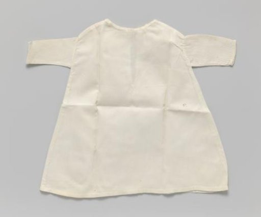 Shirt of white cotton