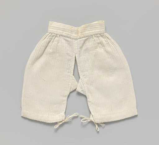 Drawers of white cotton