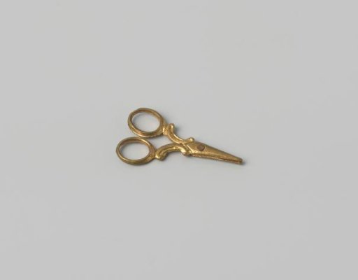 Scissors of metal