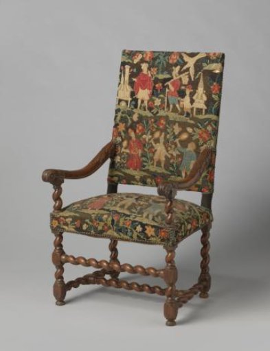 Armchair of walnut