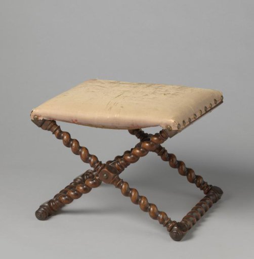 Stool of walnut