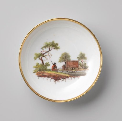 Saucer with a river view